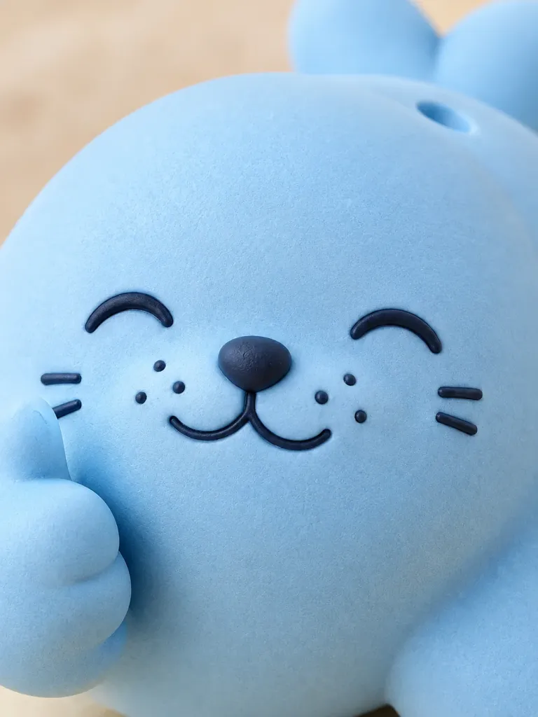 Seal of Approval, close-up of the surface and dent